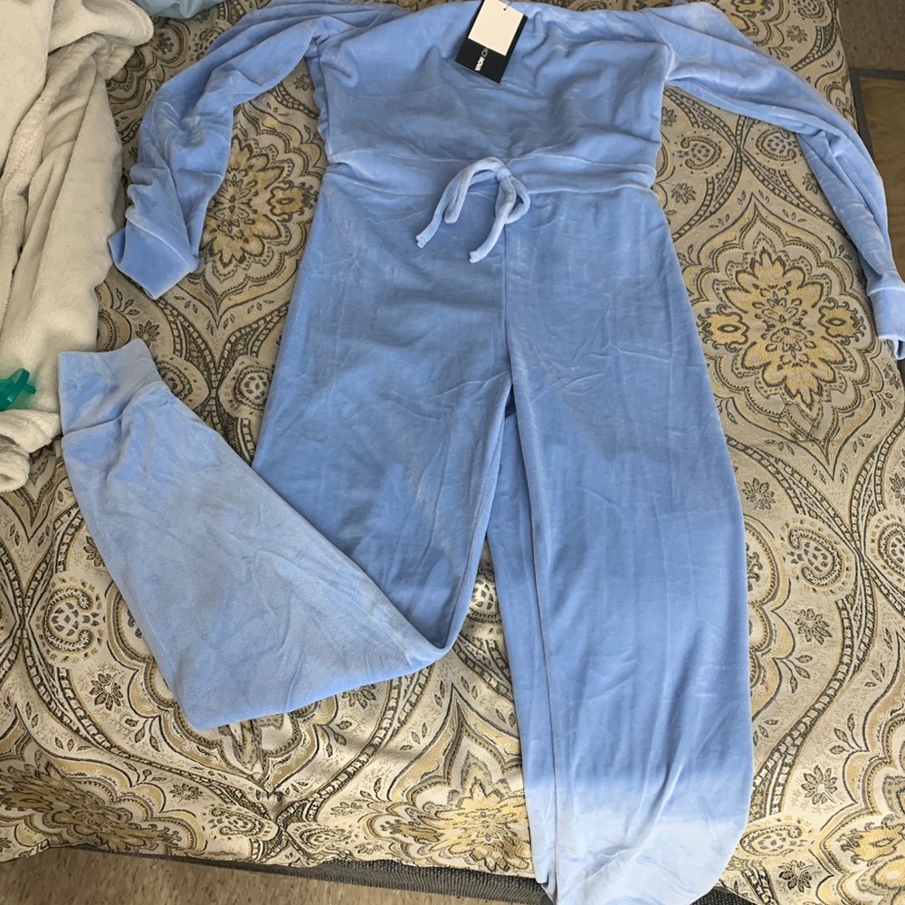 Fashionnova jumpsuit - Picture 2 of 2